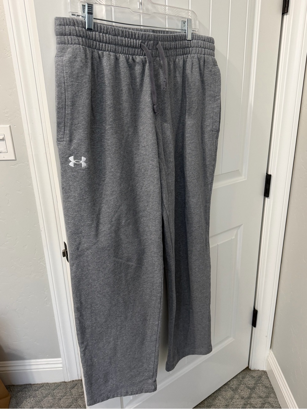 Under Armour Gray Fleece sweatpants